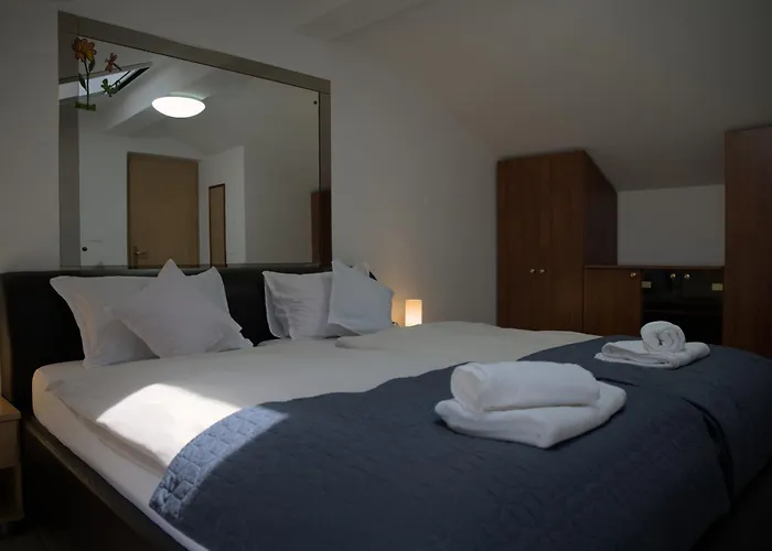 Apartmaji Soncek Izola